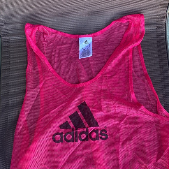 25 Adidas Youth Soccer Pinnies - Picture 2 of 7